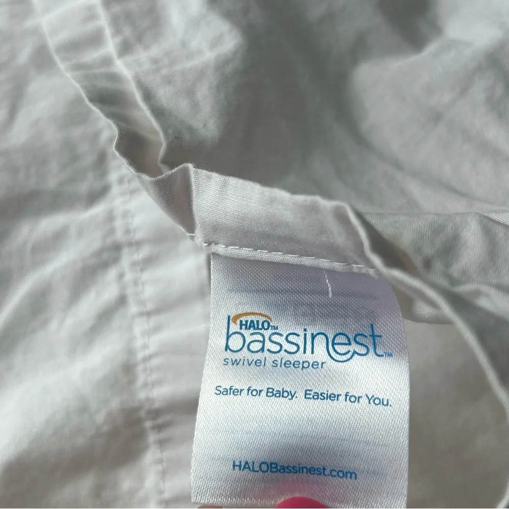Halo Bassinest White Swivel Sleeper Cover Sheet